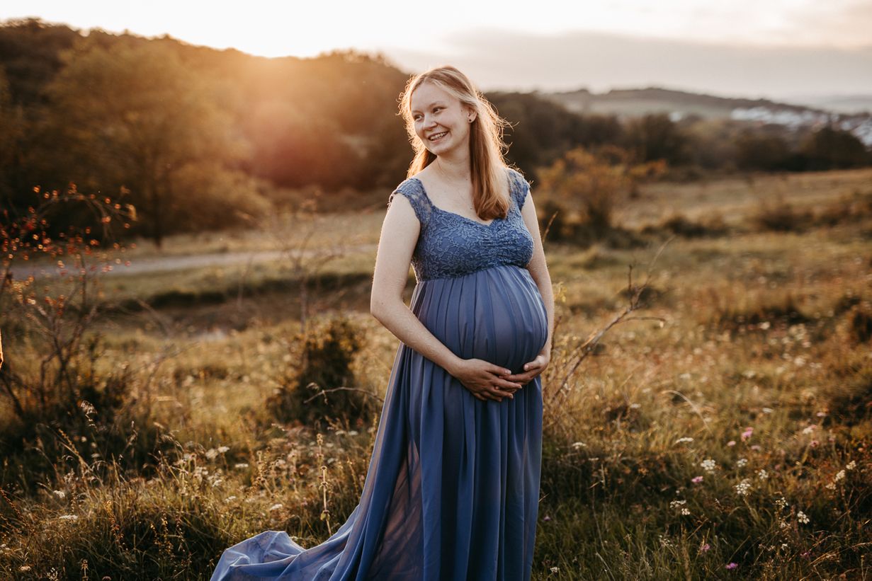 Familinfotografgießen- Babybauchshootingwetzlar-schwangerschaftsbilder
